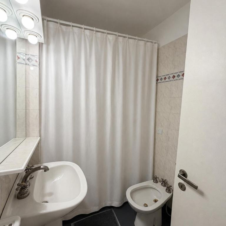 Comodo apartamento en torre de Recoleta - Apartamento de 2 dormitorios - 6