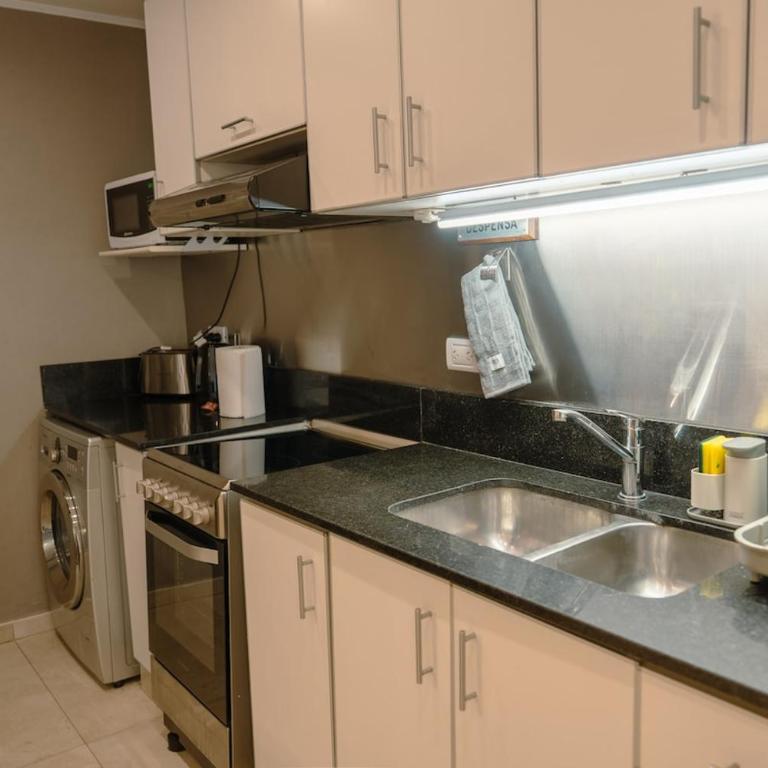 Asombroso departamento con patio - Apartamento de 2 dormitorios - 6