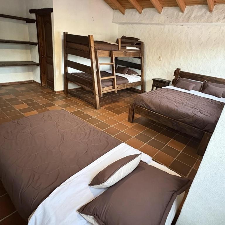 Hotel Lancers - Quadruple Room - 1