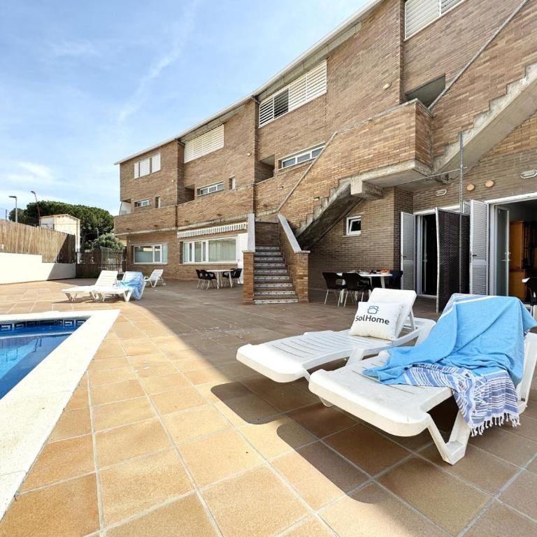 Apartamento Manel 11: Piscina y a 5 Minutos de la Playa en Torroella de Montgrí - HISP-7-22 - Apartment - 4