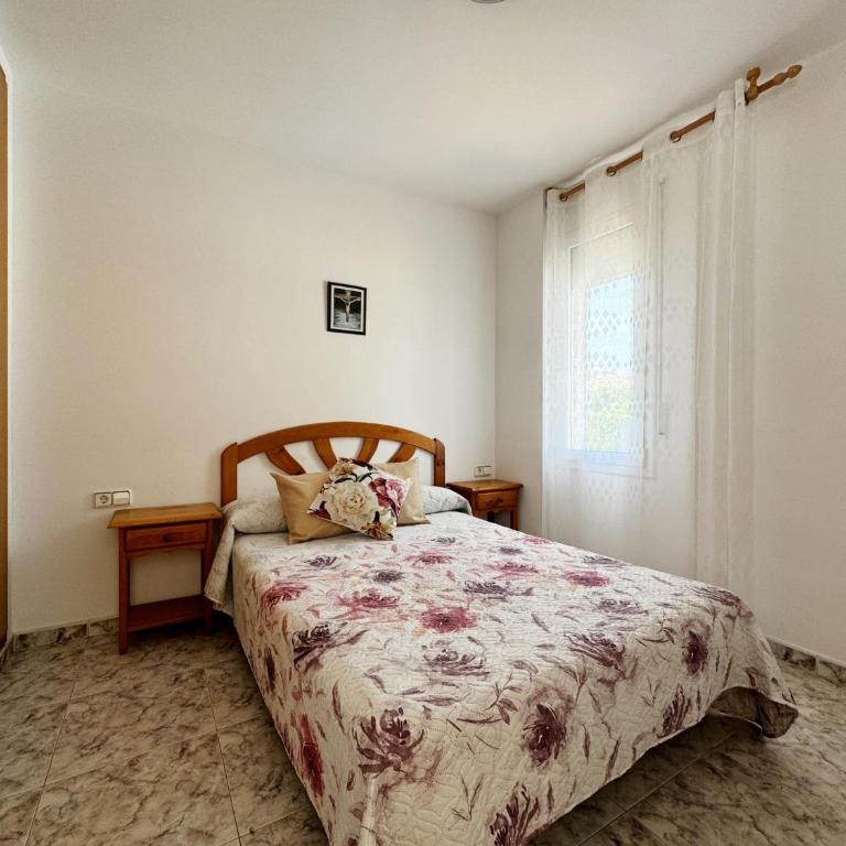 Apartamento Manel 11: Piscina y a 5 Minutos de la Playa en Torroella de Montgrí - HISP-7-22 - Apartment - 22