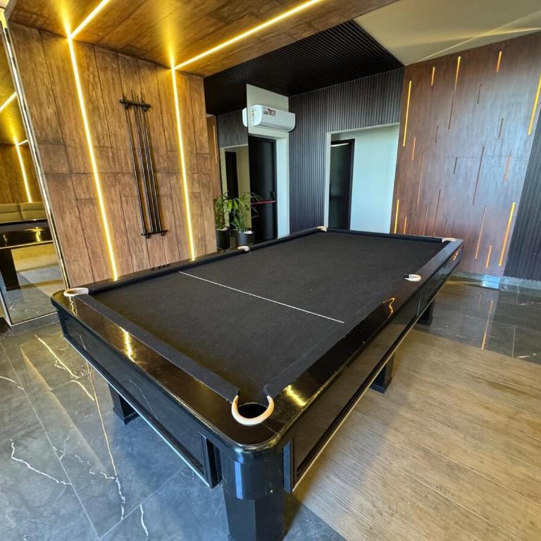 Luxury and Comfort Modern Apartment with Unique Touches - One-Bedroom Apartment - 3