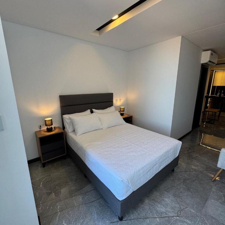 Luxury and Comfort Modern Apartment with Unique Touches - One-Bedroom Apartment - 5