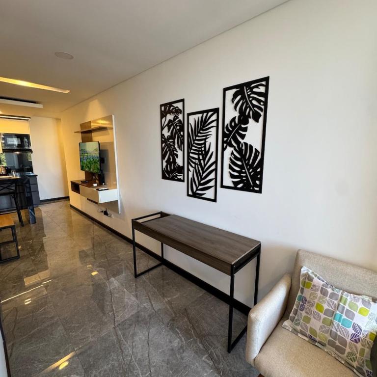 Luxury and Comfort Modern Apartment with Unique Touches - One-Bedroom Apartment - 46