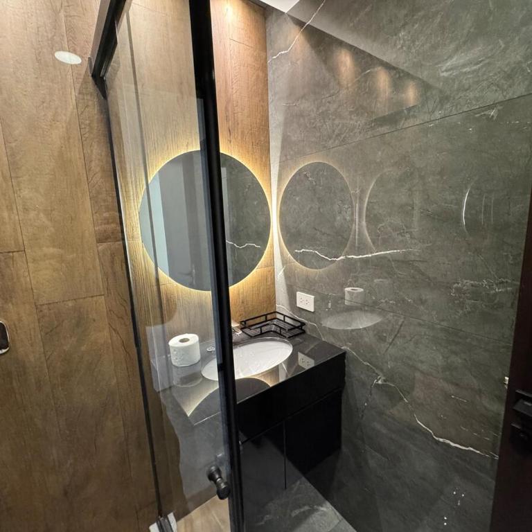 Experience Luxury in the Heart of Santa Cruz - One-Bedroom Apartment - 8