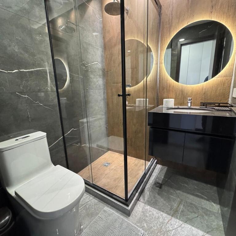 Experience Luxury in the Heart of Santa Cruz - One-Bedroom Apartment - 9