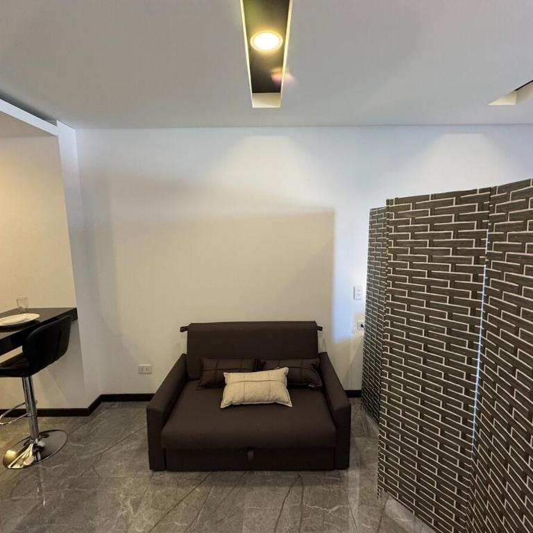 Experience Luxury in the Heart of Santa Cruz - One-Bedroom Apartment - 11