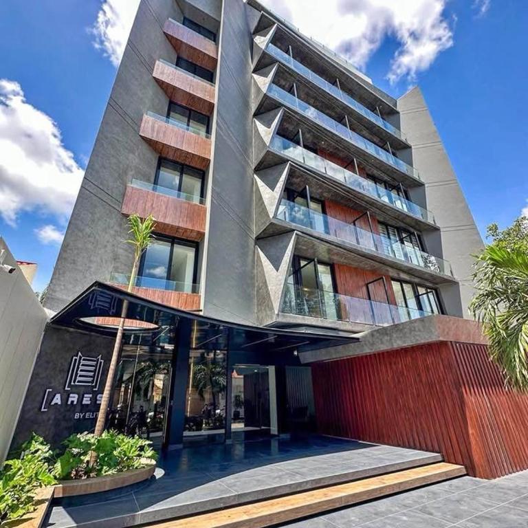 Experience Luxury in the Heart of Santa Cruz - One-Bedroom Apartment - 17