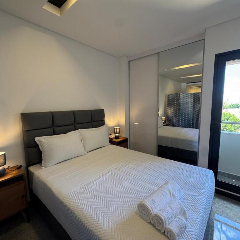 Experience Luxury in the Heart of Santa Cruz - One-Bedroom Apartment - 21
