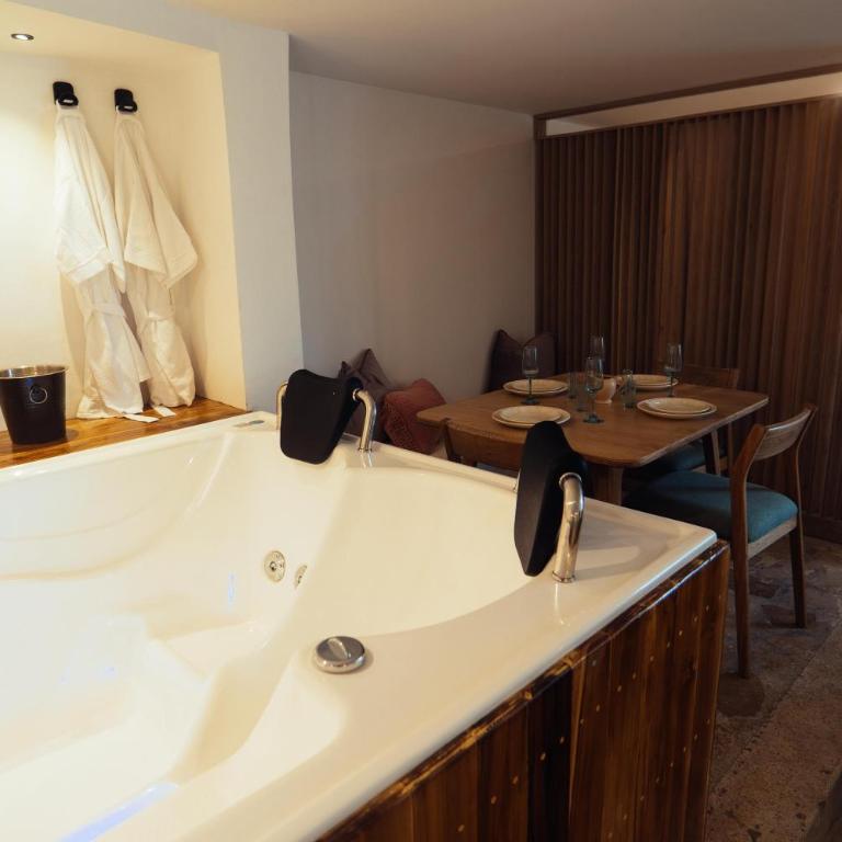 Santo Domingo Grand Stay - Four-Bedroom Deluxe Apartment - 8