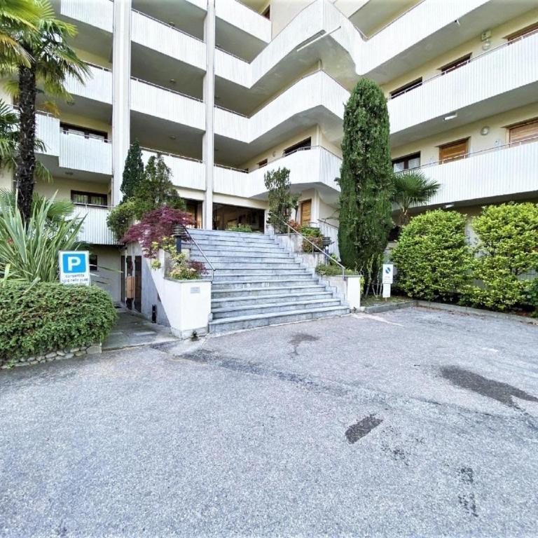 Lake View Apartment in Luino for 4 - Appartamento con 1 Camera da Letto - 1