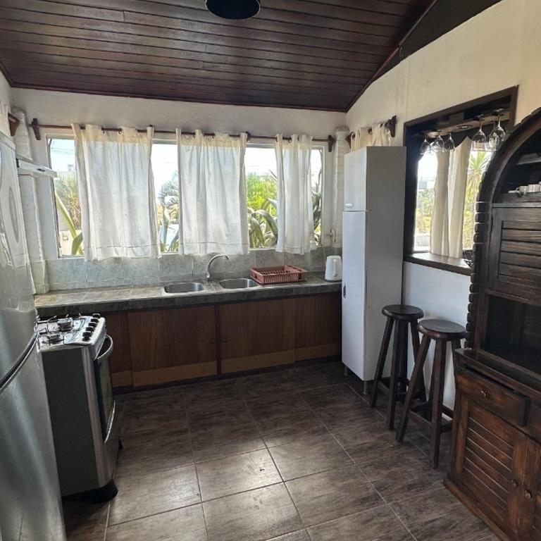 LodeSu - Four-Bedroom House - 8
