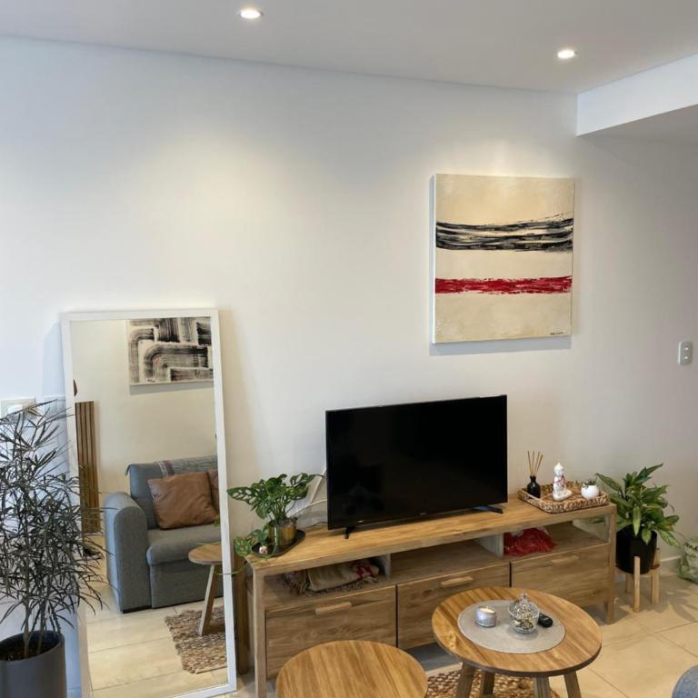 CONDOMINIOS DE BAHIA GRANDE NORDELTA Tigre - Estudio Deluxe con cama grande - 7
