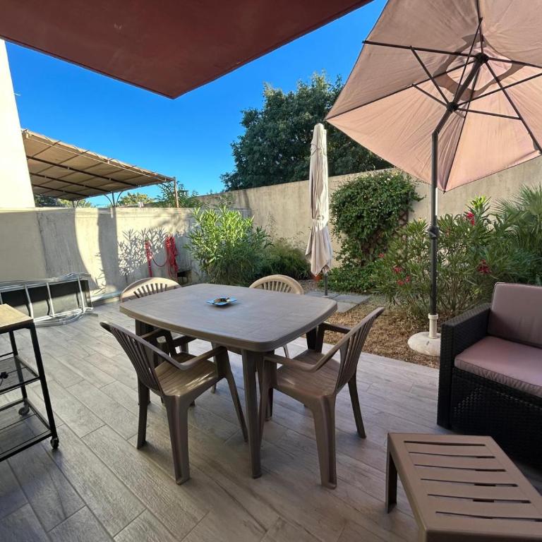 L'isle sur la sorgue, appartement 2 pièces jardin parking - Appartement 1 Chambre - 2
