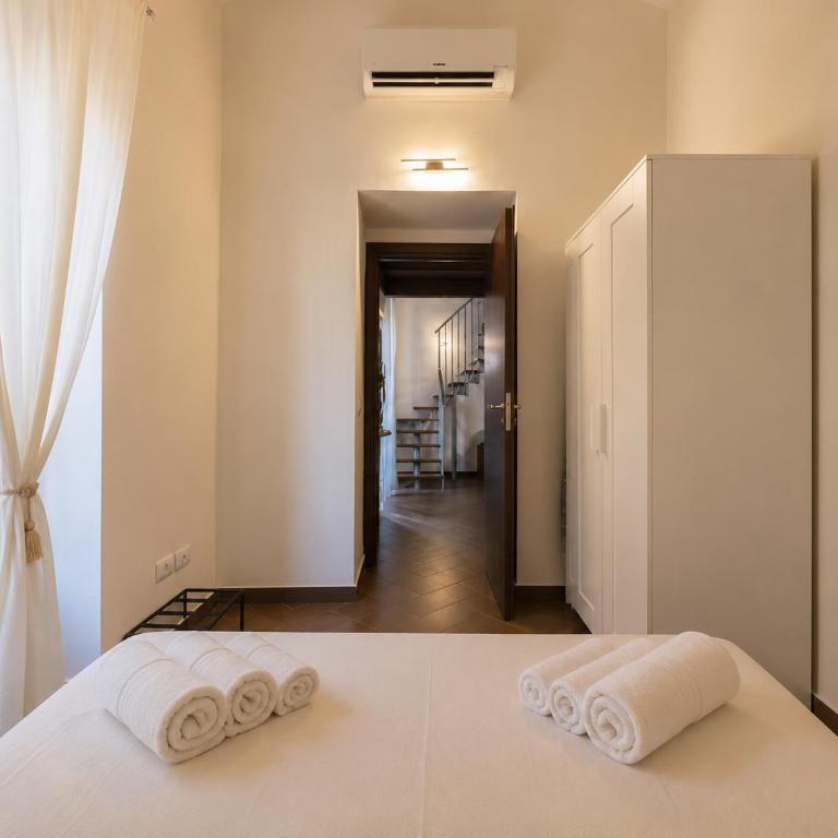 Spazio apartments Duomo - Two-Bedroom Apartment - 12