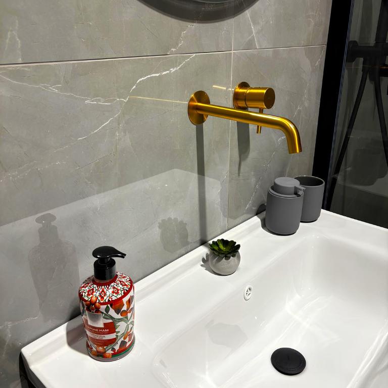 Olimpia Apartment - Two-Bedroom Apartment - 13