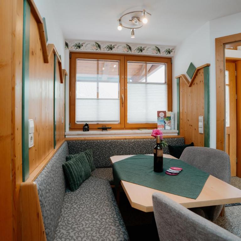Gästehaus Berger - Apartment mit 2 Schlafzimmern und Balkon - 2