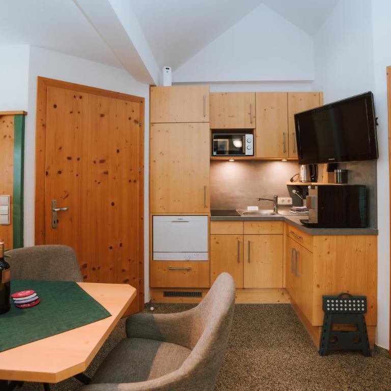 Gästehaus Berger - Apartment mit 2 Schlafzimmern und Balkon - 6