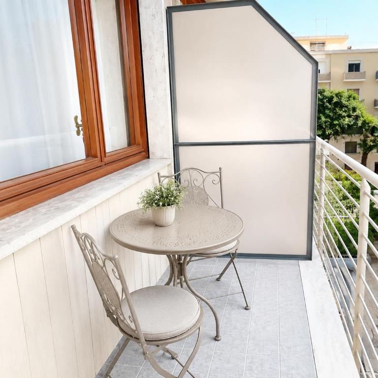 Regina Elena Rooms - Doppelzimmer mit Balkon - 4