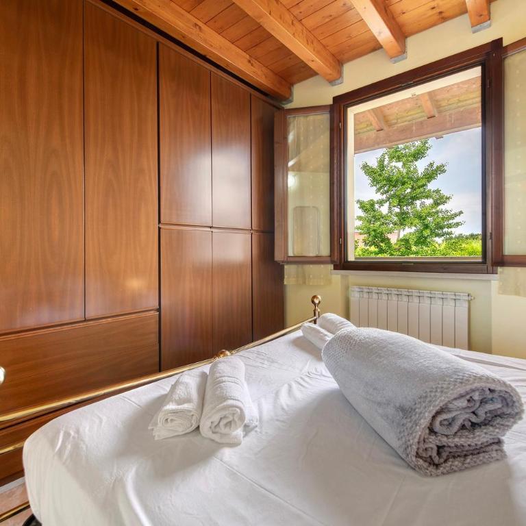 House of the Sun - Appartamento Deluxe con 2 Camere da Letto e Vista Giardino - 10