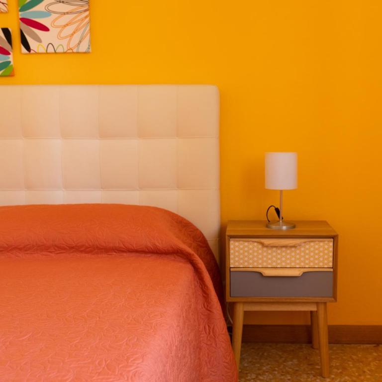 San Felice Central Room - Camera Matrimoniale con Bagno in Comune - 7