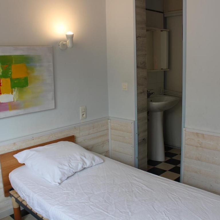Villa Magaly T3 à 50 m de la plage et de Valras centre avec linge de lit et ménage inclus - Two-Bedroom Apartment - 13