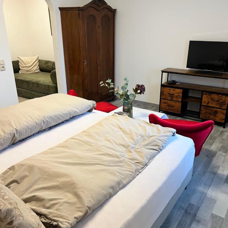 Mentebauer Traudi's Ferienhof - Dreibettzimmer mit Dusche - 3