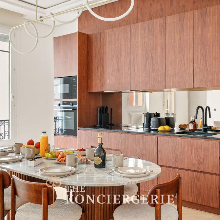 LE BEAU CHAMPS-ELYSEES - Luxury Apartment, AIR COND, LIFT - Appartement - 3