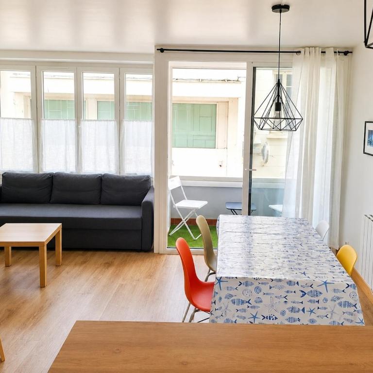 Plage à 100 m, tout à pied, linge et ménage inclus - Three-Bedroom Apartment - 14