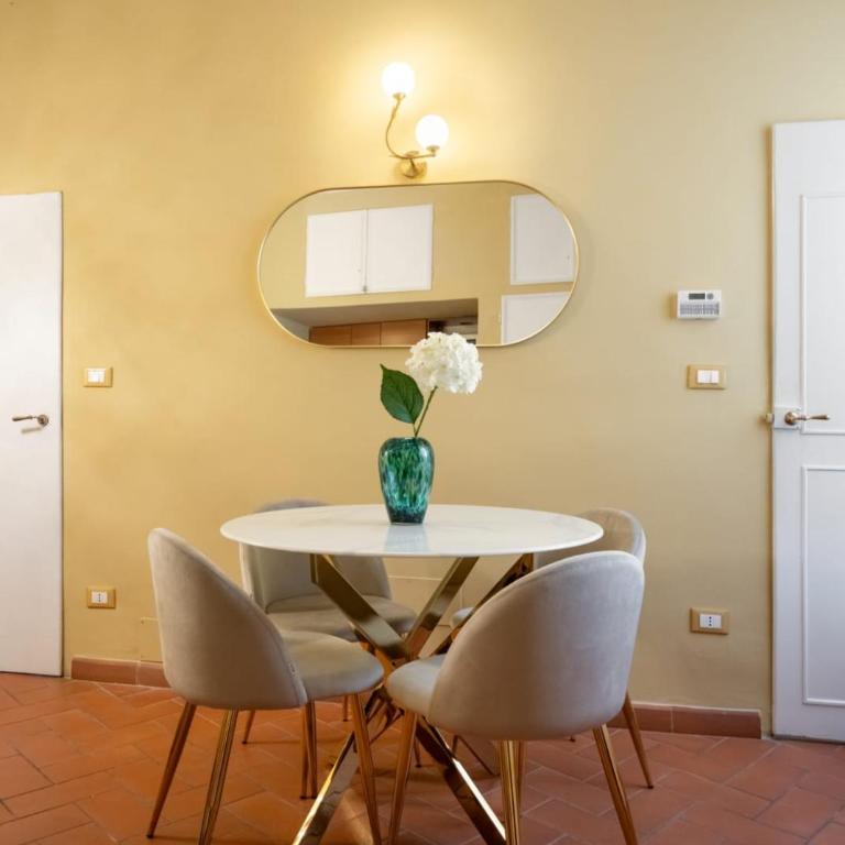 Ponte Vecchio Charming Flat- restyling june 2026 - One-Bedroom Apartment - 3