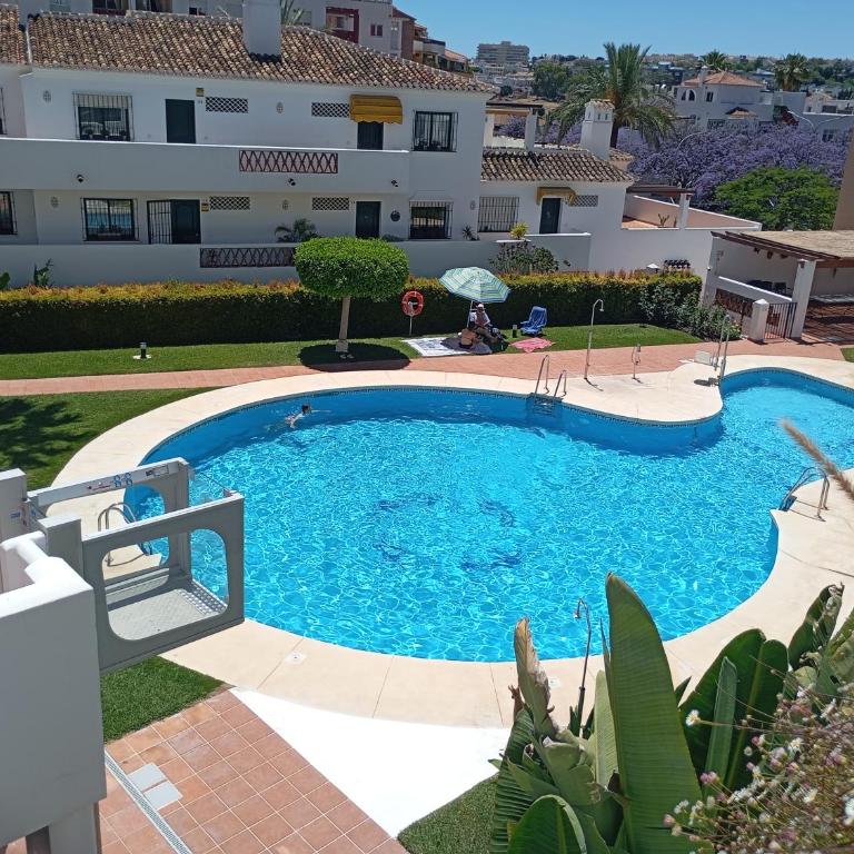 Pool-View Apartment with Terrace & Lift in Pueblo del Parque - Apartment mit 1 Schlafzimmer - 2