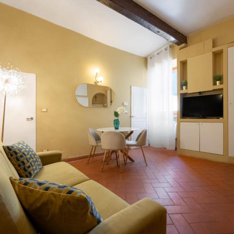 Ponte Vecchio Charming Flat- restyling june 2026 - One-Bedroom Apartment - 8