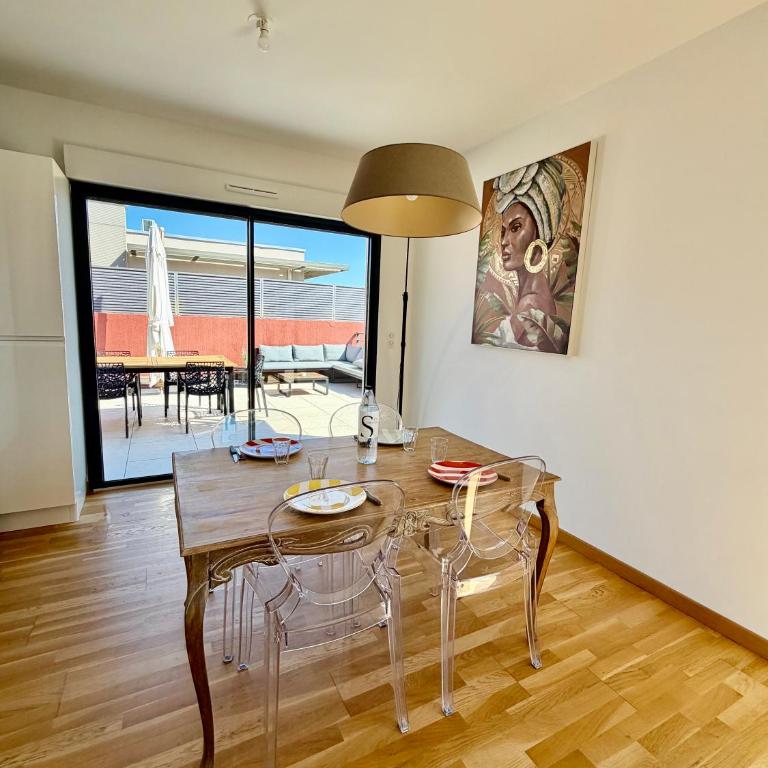 Superbe T3 avec rooftop Vue mer et montagne Ajaccio - Two-Bedroom Apartment - 10