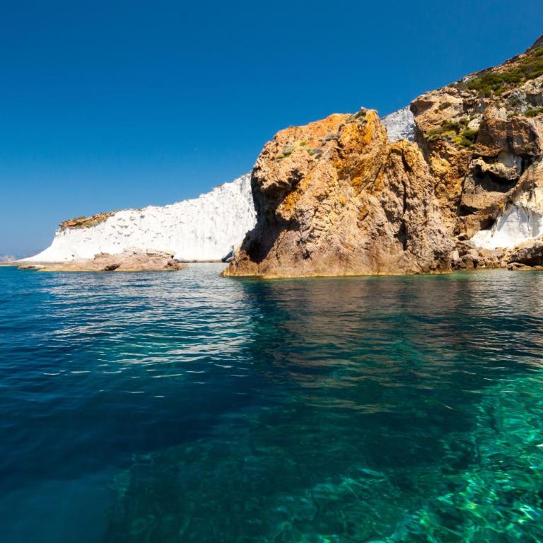 AzzurroMare Ponza Rooms Sea View by Caseaponza it - Camera Matrimoniale con Terrazza - 2