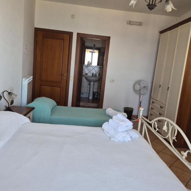 Villa Malandrino Guest House - Camera Tripla Superior con Vista Mare - 1