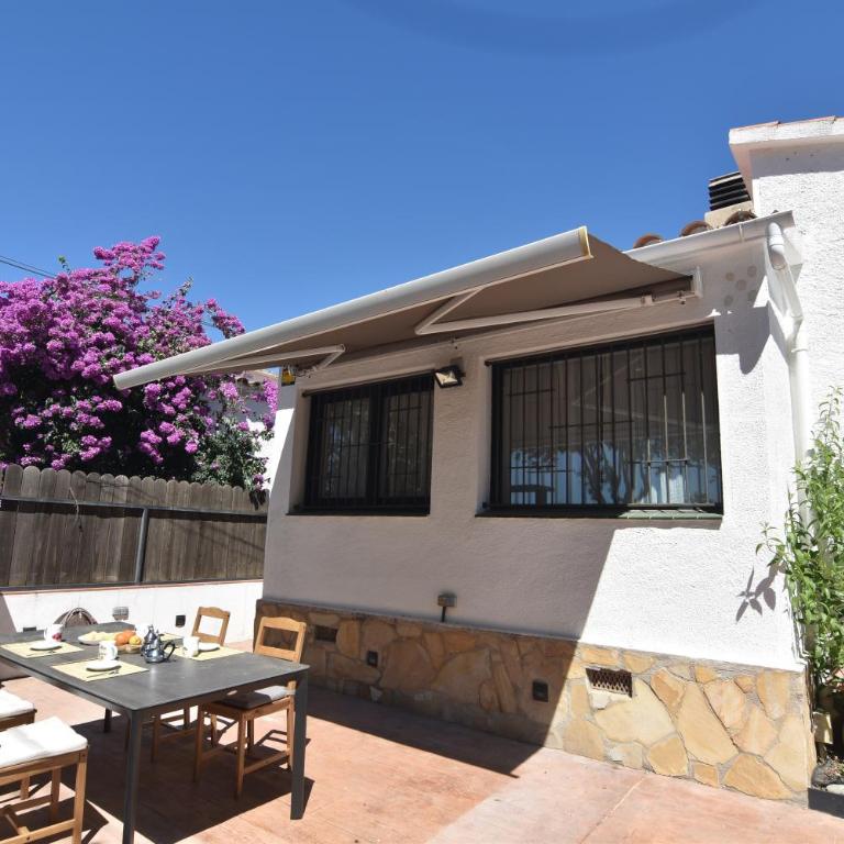 Empuriabrava Byblos Acogedora casa con jardín privado y piscina comunitaria en Empuriabrava Costa Brava - Casa de 2 dormitorios - 18