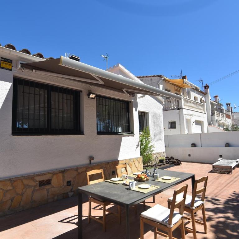 Empuriabrava Byblos Acogedora casa con jardín privado y piscina comunitaria en Empuriabrava Costa Brava - Casa de 2 dormitorios - 25