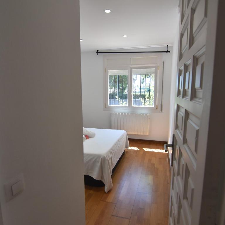 Empuriabrava Byblos Acogedora casa con jardín privado y piscina comunitaria en Empuriabrava Costa Brava - Casa de 2 dormitorios - 35
