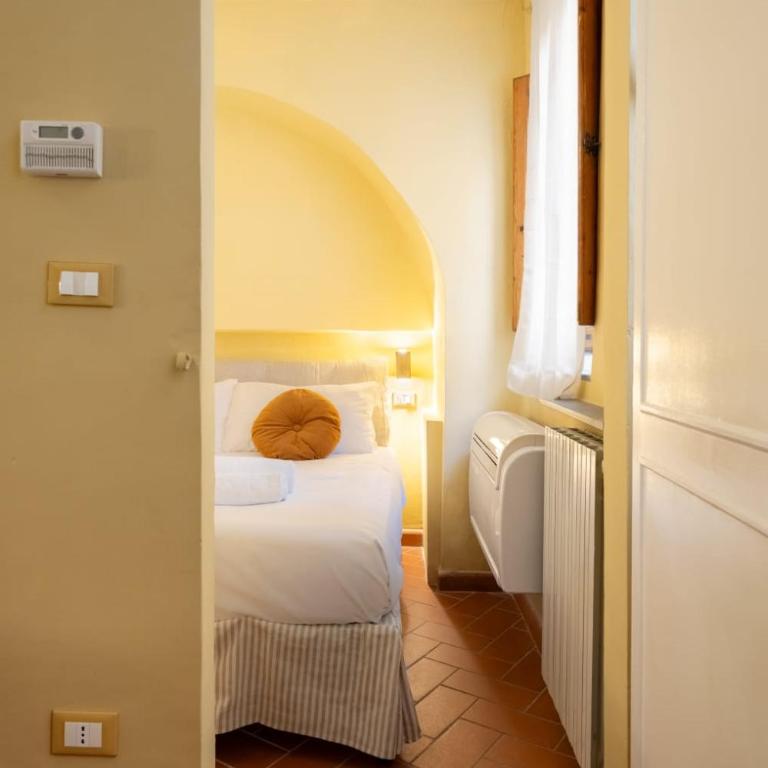 Ponte Vecchio Charming Flat- restyling june 2026 - One-Bedroom Apartment - 13