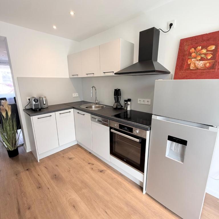 Neues City-Apartment nahe der Fuggerei I Stellplatz I frisch renoviert I Zentrumnähe - Appartamento con 2 Camere da Letto e Terrazza - 11