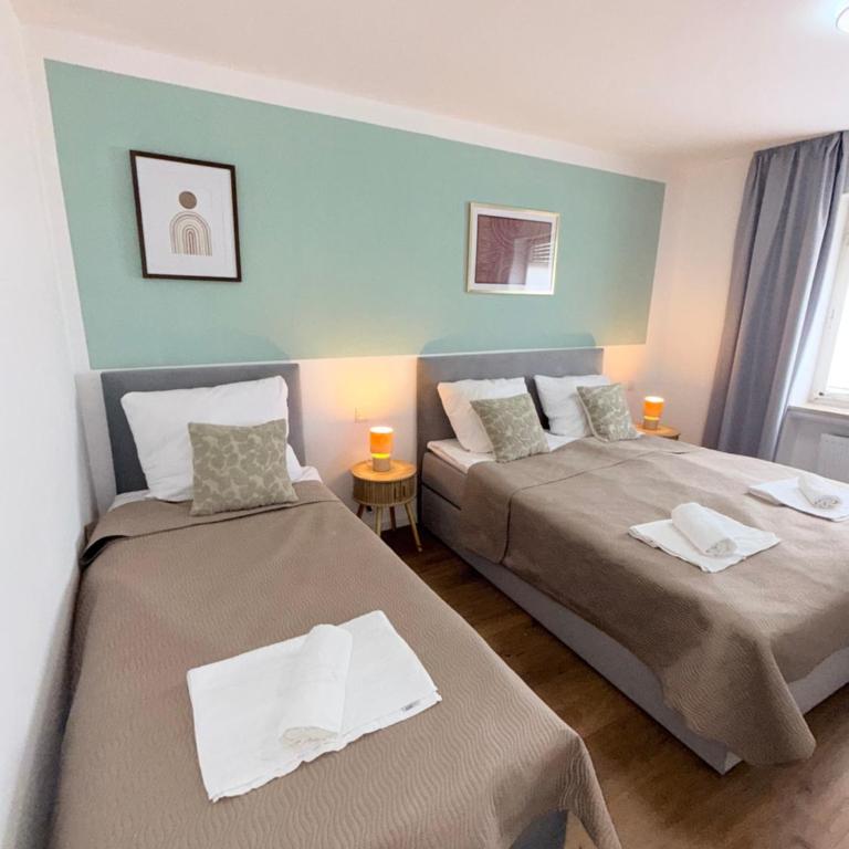 Neues City-Apartment nahe der Fuggerei I Stellplatz I frisch renoviert I Zentrumnähe - Appartamento con 2 Camere da Letto e Terrazza - 1