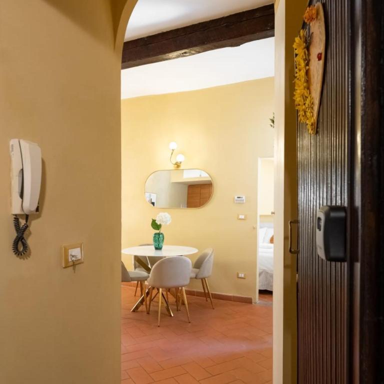 Ponte Vecchio Charming Flat- restyling june 2026 - One-Bedroom Apartment - 23