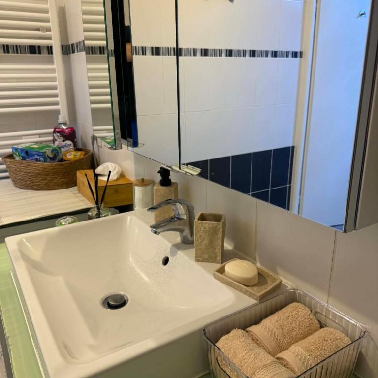 Appartement moderne avec terrasse, parking et clim - Apartamento de 1 dormitorio - 6