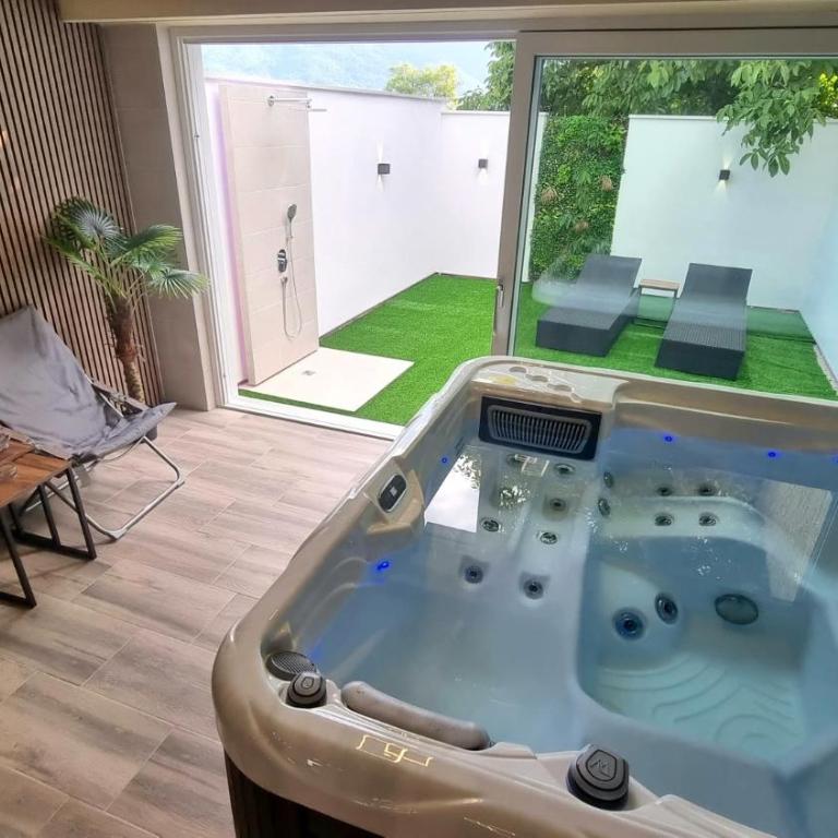 Jacuzzi apartments Istočno Sarajevo - Deluks Apartman s 1 Spavaćom Sobom - 12