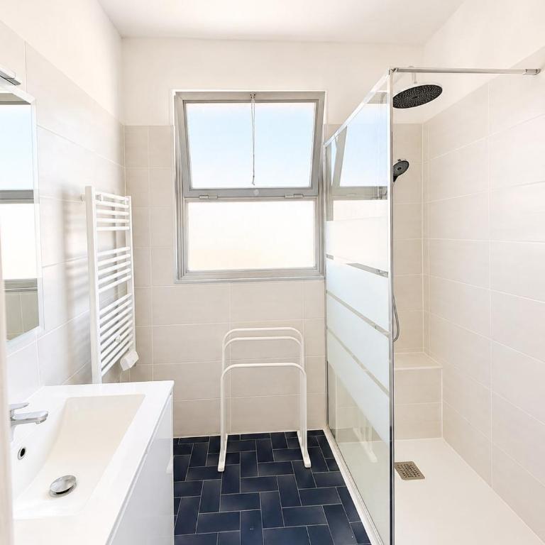 Central and 2 steps from Golfe-Juan beach - Apartment mit 2 Schlafzimmern - 8