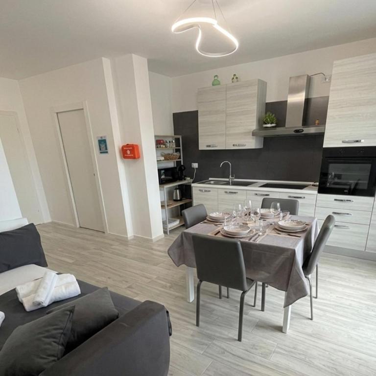 Marisabella Suite 6 - 8 - 12 - Appartamento con 1 Camera da Letto, Vista Mare e Terrazza - 24