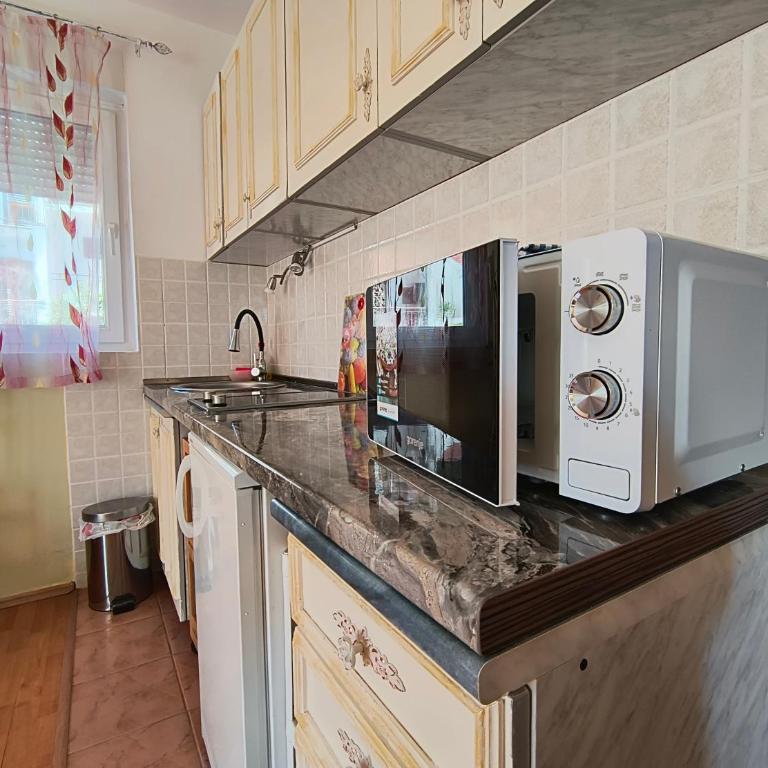Cozy 1 bedroom flat near Petrovac beach - Apartment mit 1 Schlafzimmer - 6