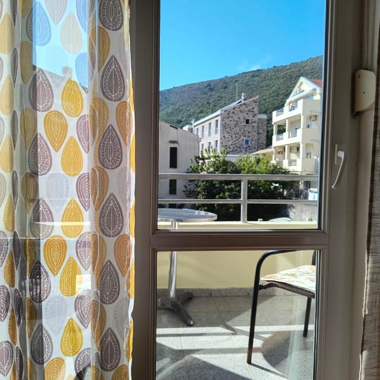 Cozy 1 bedroom flat near Petrovac beach - Apartment mit 1 Schlafzimmer - 3