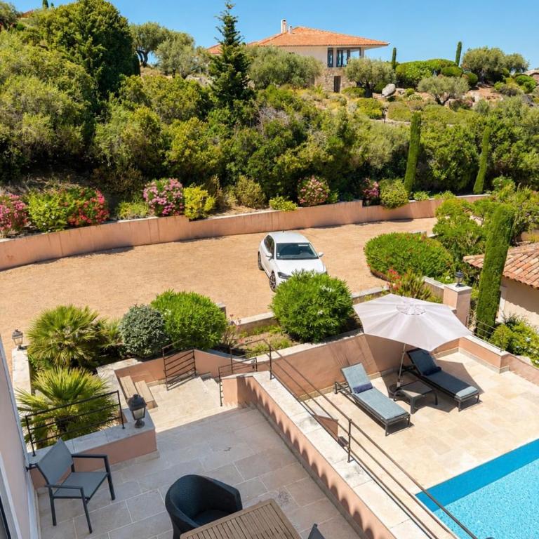 Panorama unique sur la baie de Calvi - Villa - 33