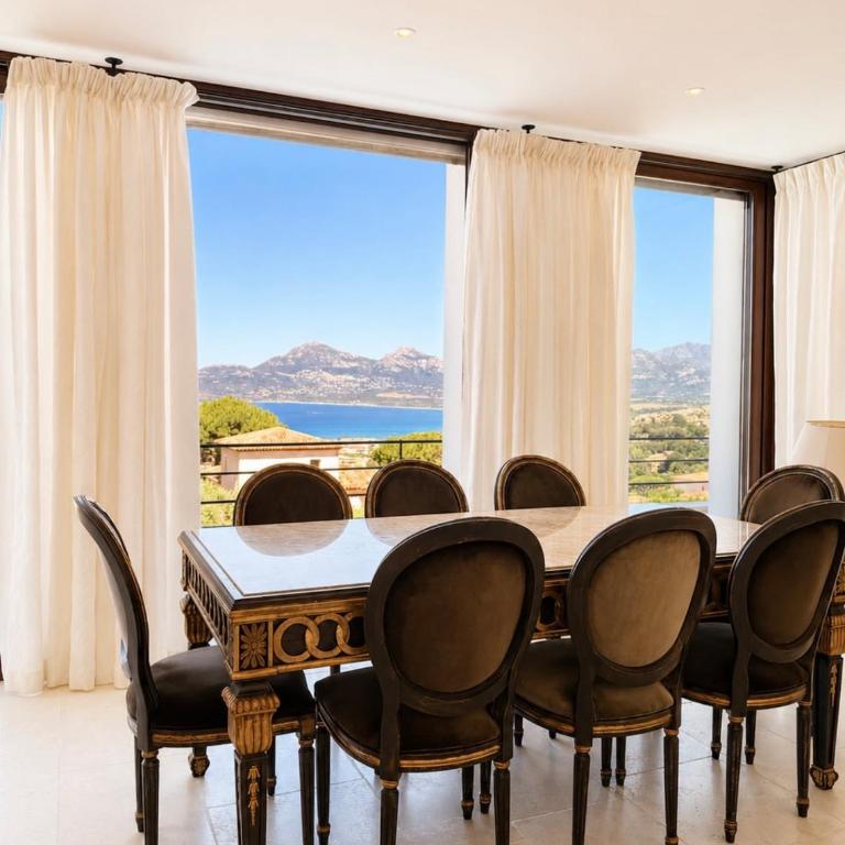 Panorama unique sur la baie de Calvi - Villa - 38